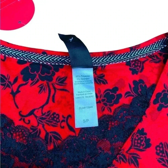 Charmour, Floral Red & Black Pajama Set - Cozy Comfort, Small 🌙 - Picture 4 of 11